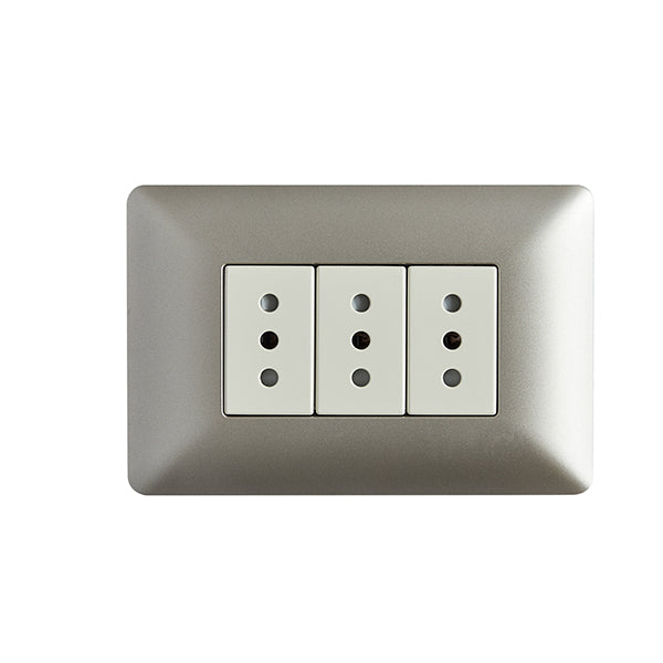 Enchufe Triple 10A 250V STANFORD Champagne